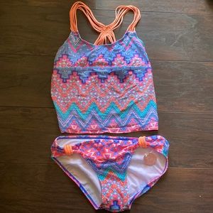 new and unused 2 piece set.